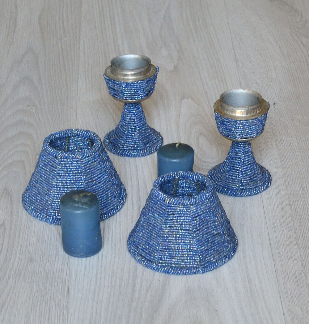 Bougeoirs en perles bleues Décoration