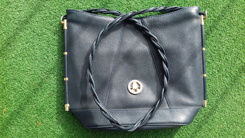 Sac &agrave; main en cuir bleu marine Pourchet Paris Maroquinerie