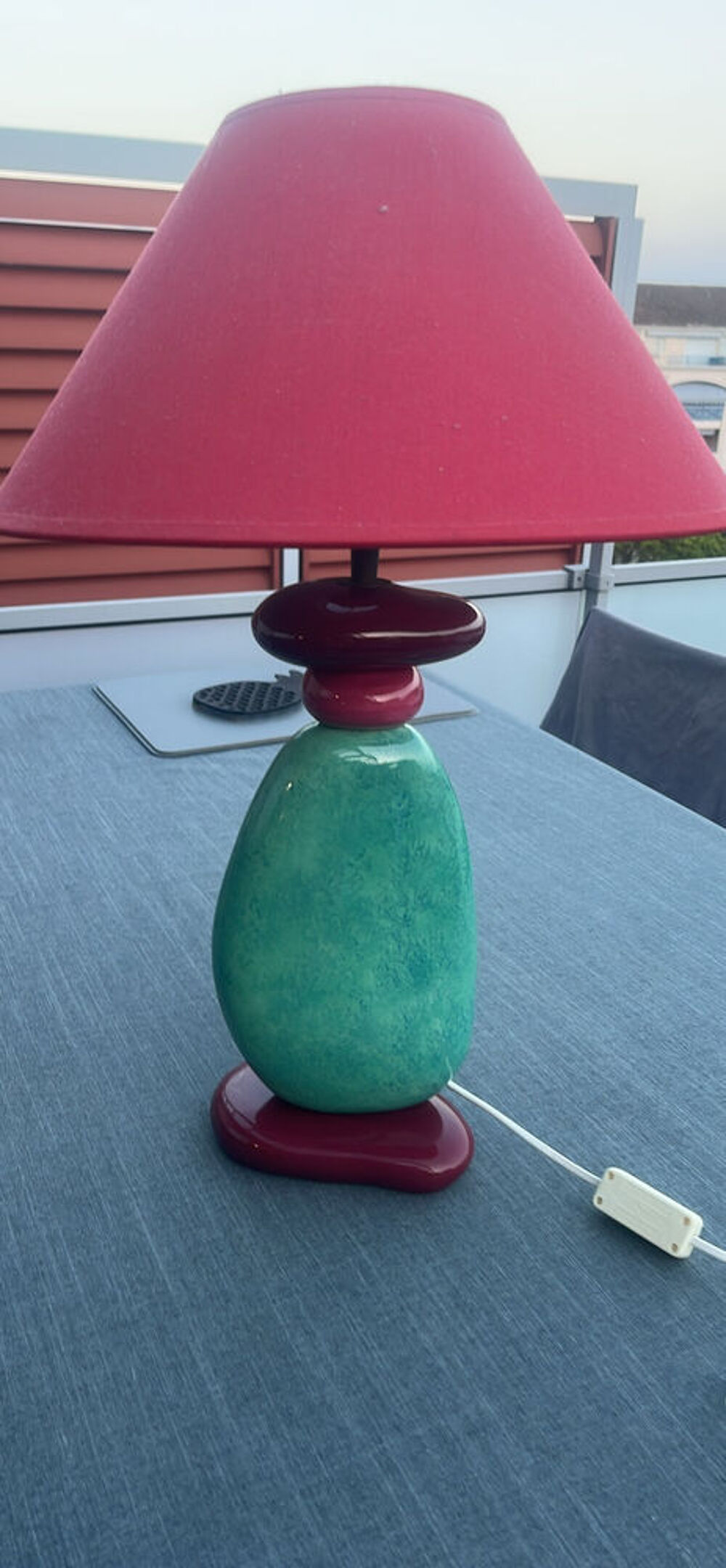 Lampe rouge et vert clair Décoration