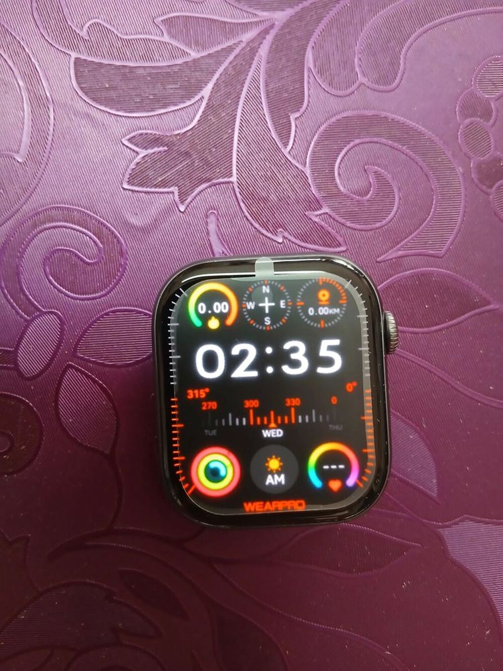 Montre connect&eacute;e ? pour homme et femme , 
toute neuve , Bijoux et montres