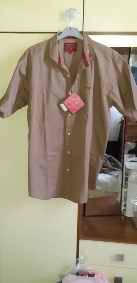 Chemise Terralia taille46  8� 8 Reims (51)
