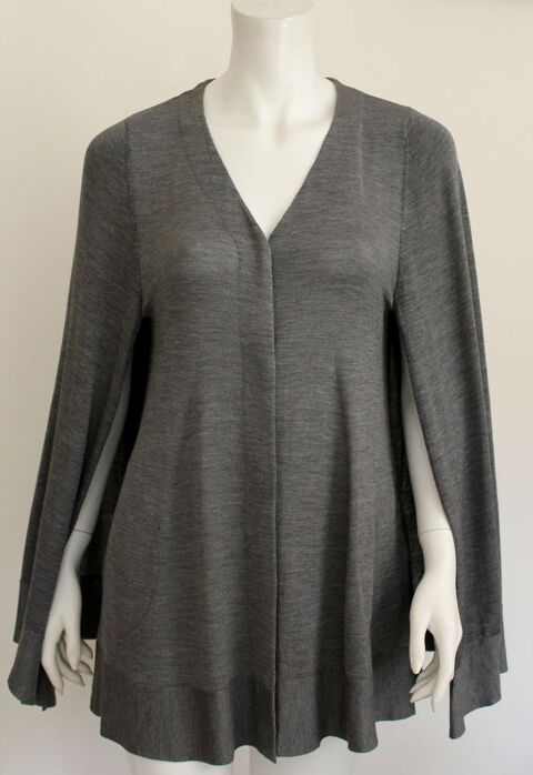 Pull cardigan cape DIOR 240 Issy-les-Moulineaux (92)