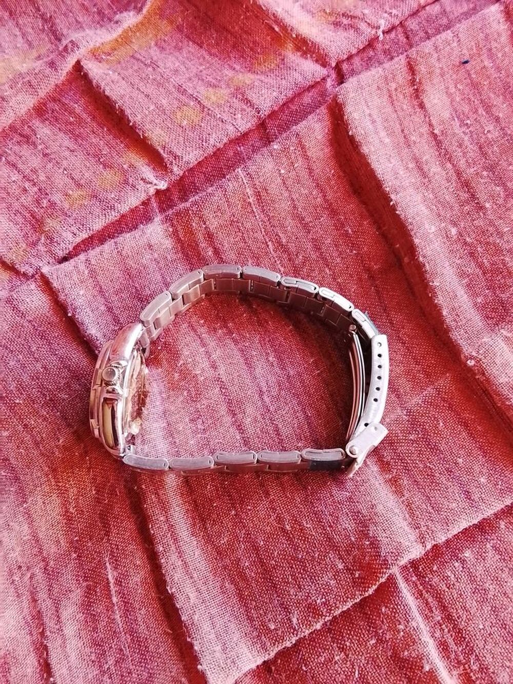 petite+montre+neuve+Auteuil+pour+femme Bijoux et montres