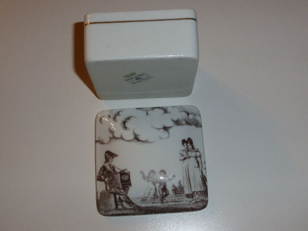 Bonbonni&egrave;re carr&eacute;e Porcelaine d'Auteuil Décoration