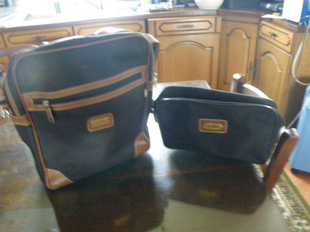 Sac Bandouli&egrave;re avec Pochette EASY LYNE PARIS Maroquinerie