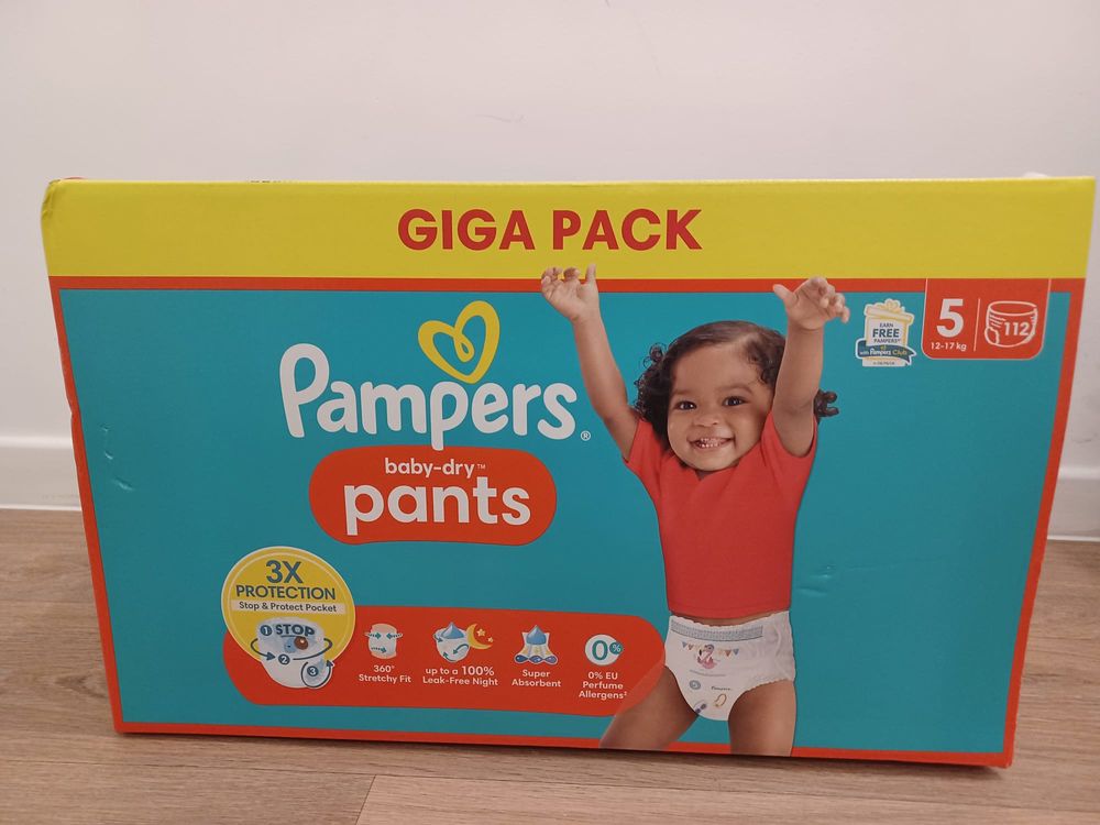 Couches PAMPERS GIGAPACK- Baby-dry -Cartons de couches NEUFS Pu�riculture