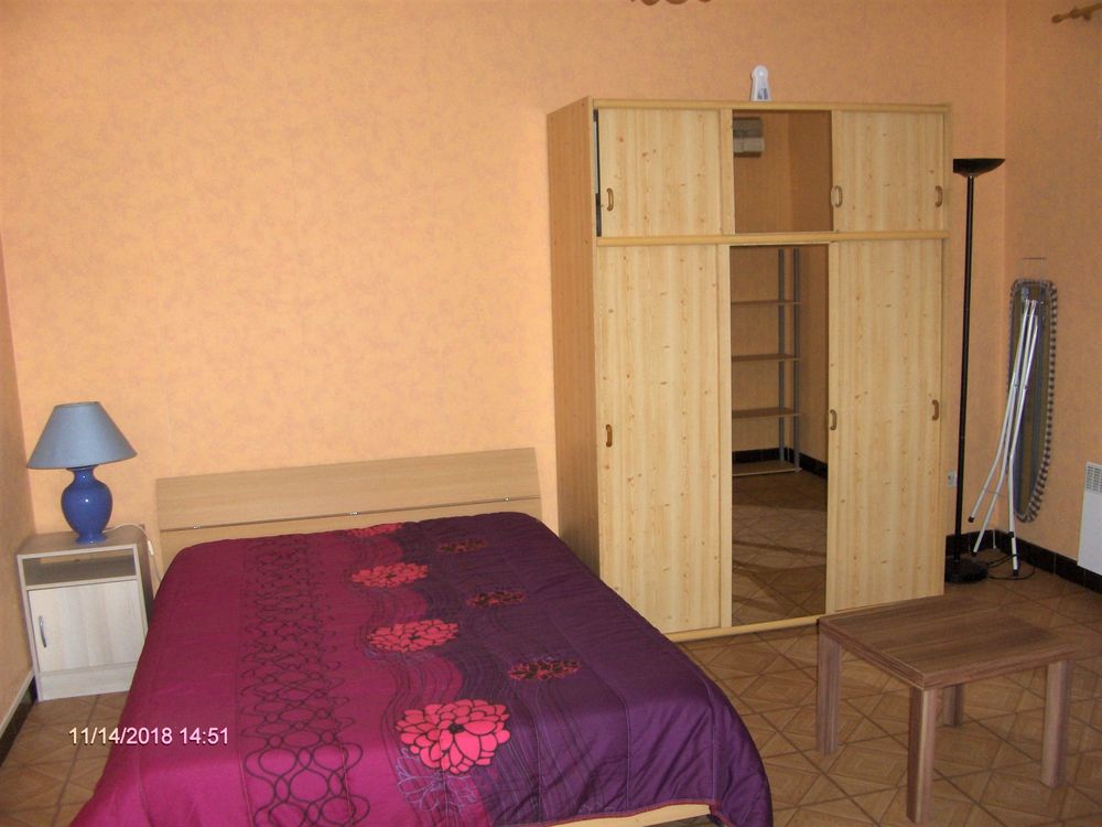 Location Appartement Grand studio meublé Avignon