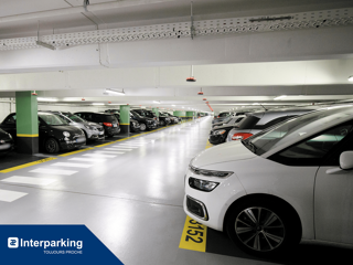  Parking / Garage à louer 12 m² Paris
