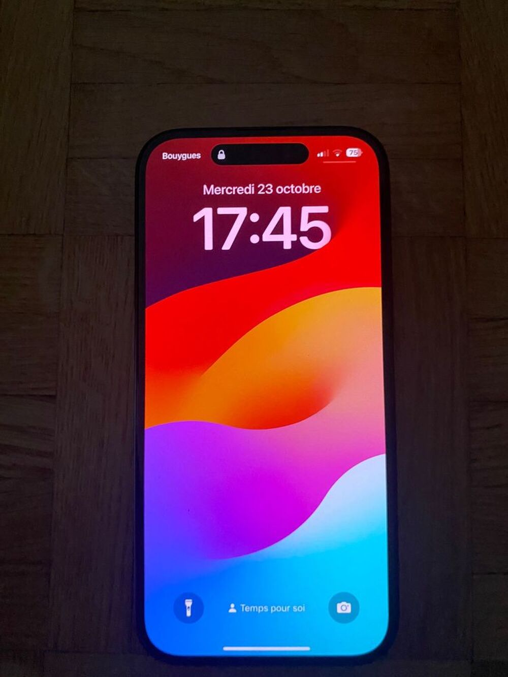 Iphone 15 noir (128g) Téléphones et tablettes