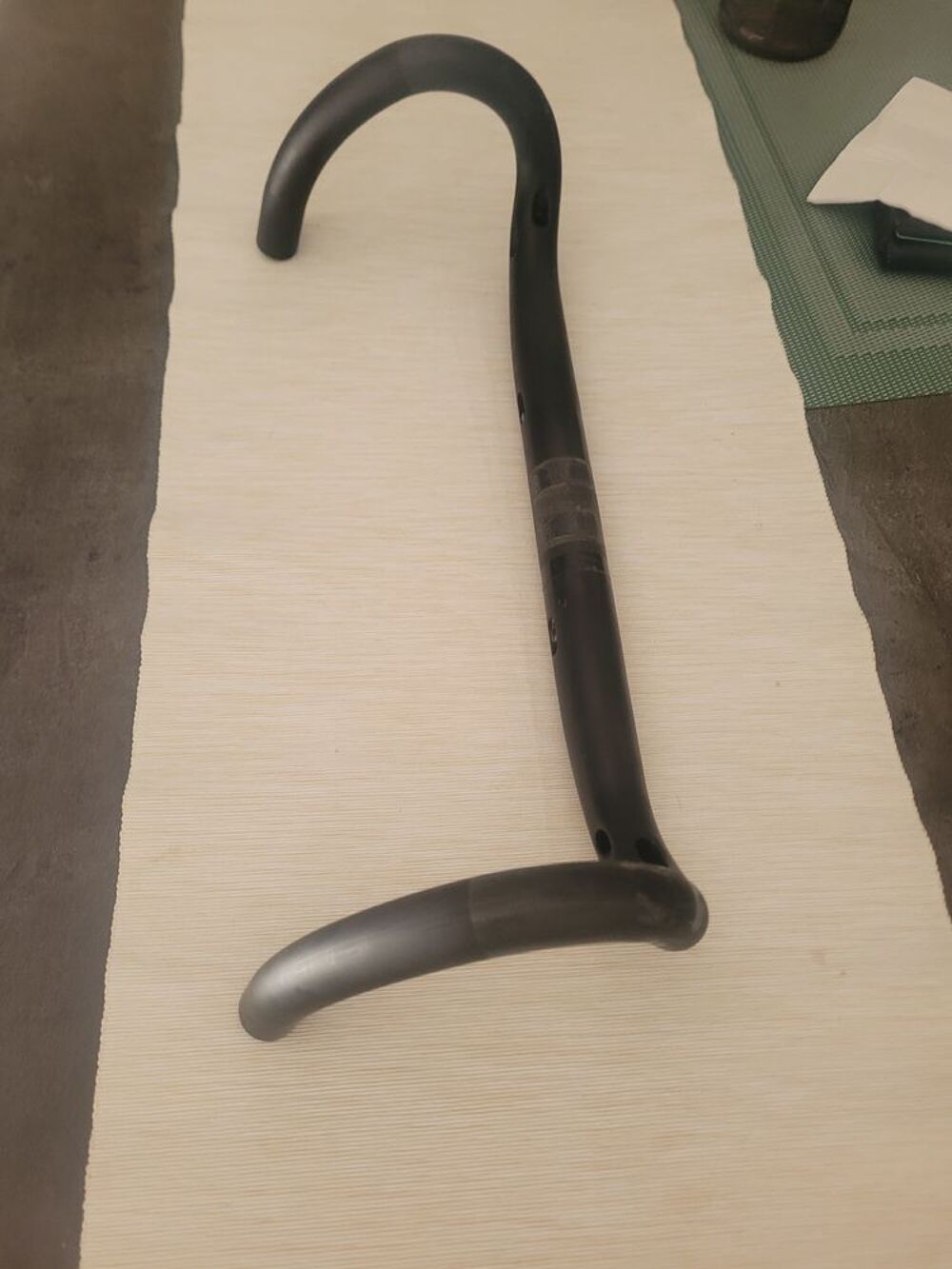 CINTRE CARBONE ROND
Vélos