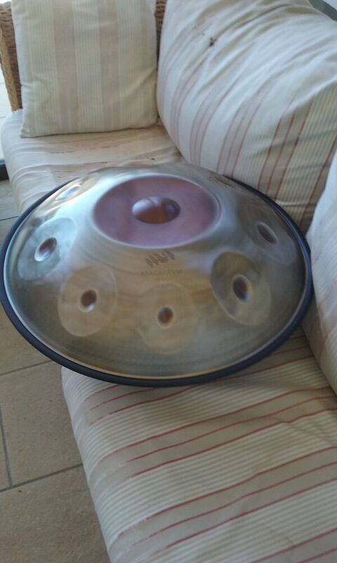 Handpan Space Drum. Saint-Denis (11)