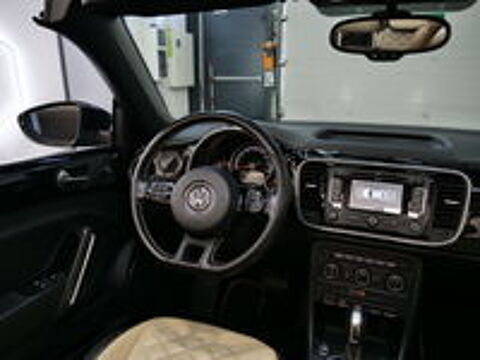 COCCINELLE II COCCINELLE CABRIOLET 1.2 TSI 105 COUTURE DSG7 2012 occasion 69330 Pusignan