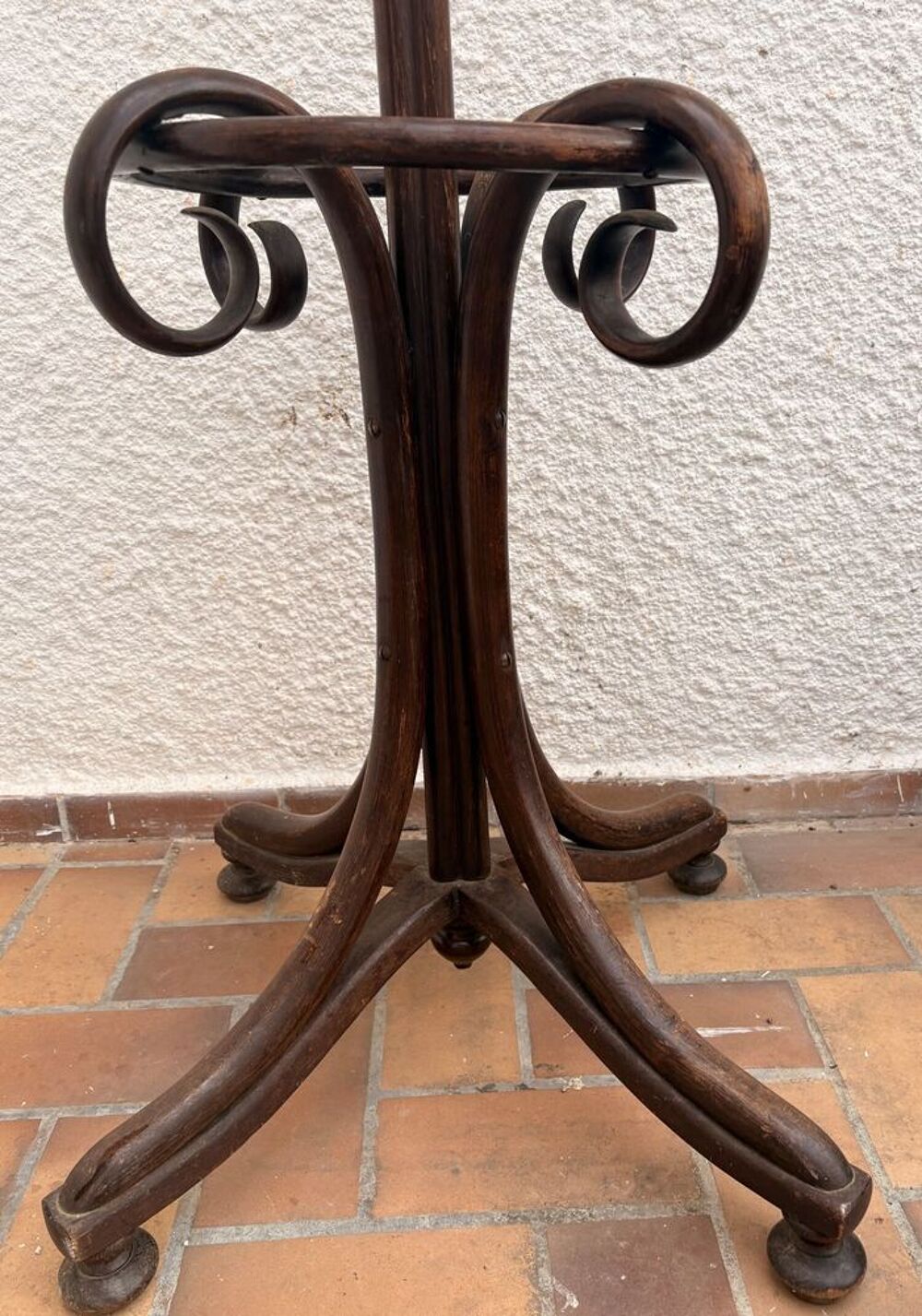 Porte-manteau ancien en bois courb&eacute; - Style Thonet Meubles