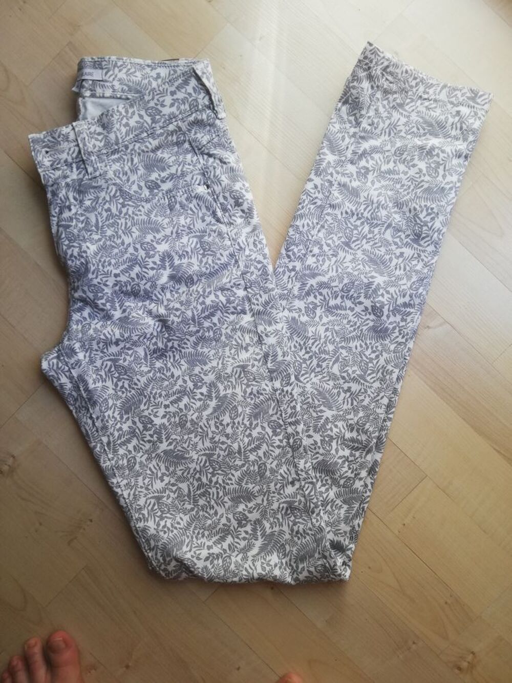 Pantalon Jean Taille 34 Bruno Saint Hilaire neuf Vêtements