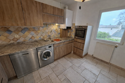  Appartement � louer 3 pi�ces 77 m�