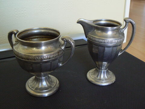 SUCRIER  ET  POT A LAIT ANCIENS / ASSORTIS  
0 Mouvaux (59)