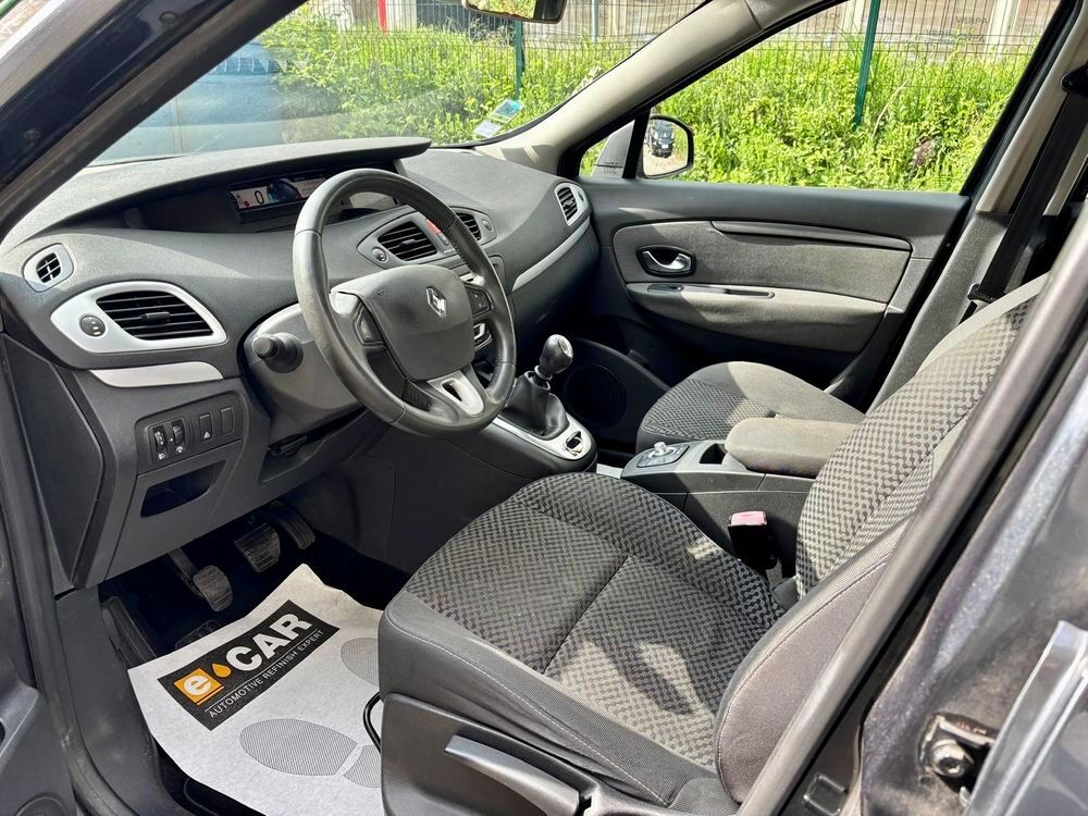 Sc&eacute;nic III Scenic III dCi 95 FAP eco2 Expression Euro 5 2010 occasion 95330 Domont