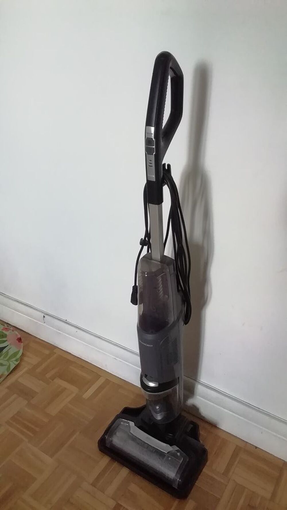 Aspirateur balai 3 en 1 essuie, aspire et s&egrave;che Electroménager