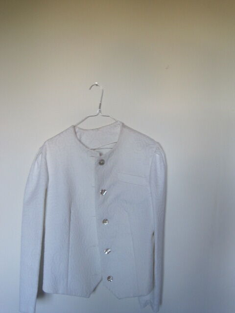 veste blanche 15 Castres (81)