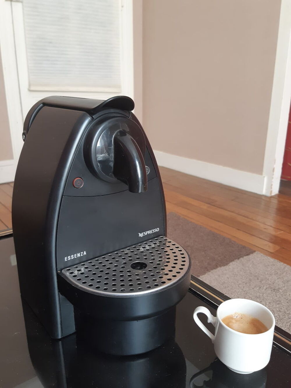 Nespresso Essenza Electroménager
