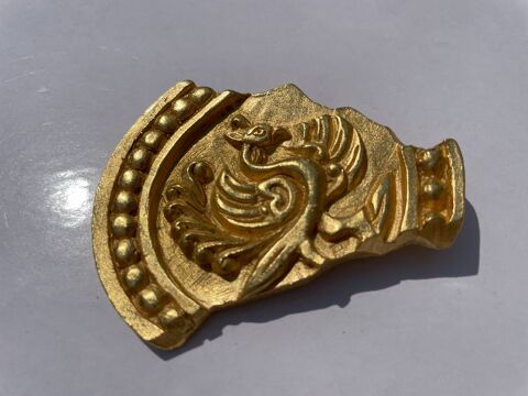 Broche dorée MUSEE NATIONAUX phoenix 125 Vigneux-sur-Seine (91)