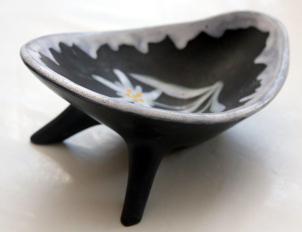 Vide poche c&eacute;ramique Edelweiss sign&eacute; GABRIEL FOURMAINTRAUX Décoration
