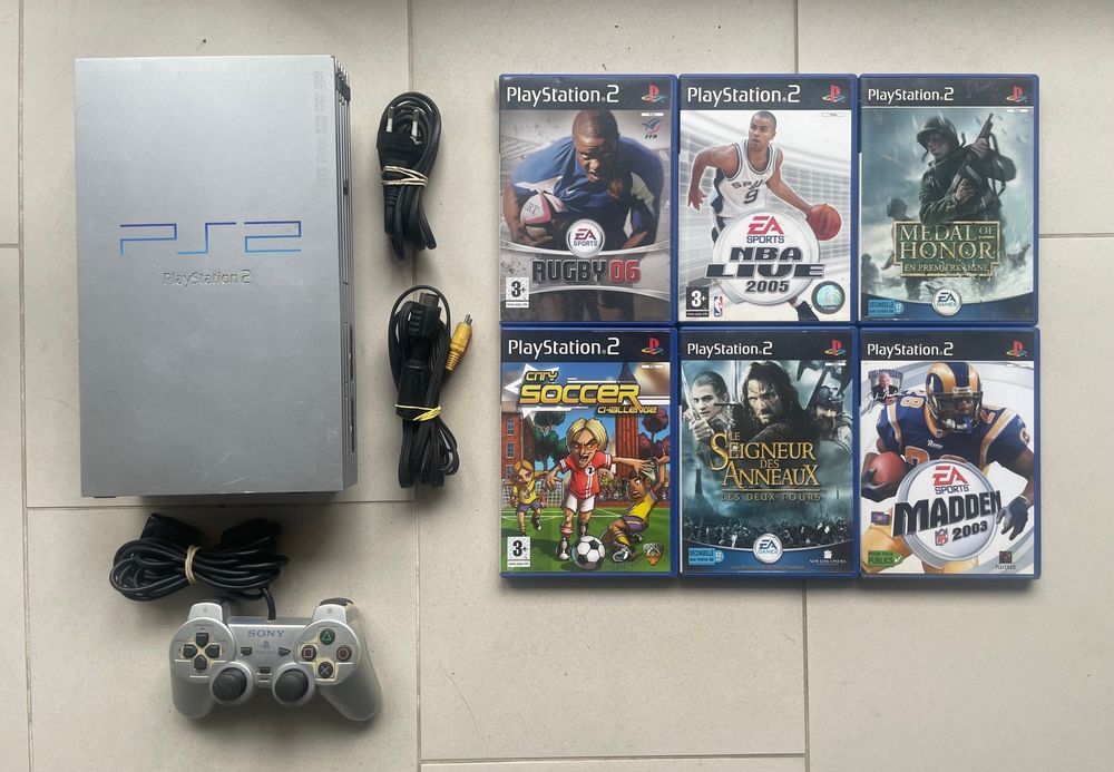 Console Sony ps2 / PlayStation 2 Grise SCPH-50004 + 6 jeux c Consoles et jeux vidéos
