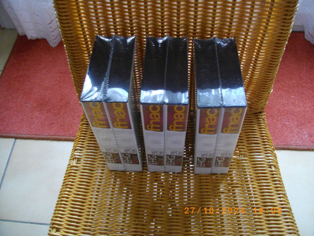 3 X 2 Cassettes vhs de 30 mn - Marque : EHG FNAC
DVD et blu-ray