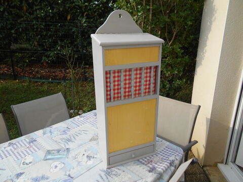 huche � pain 12 �chenoz-la-M�line (70)