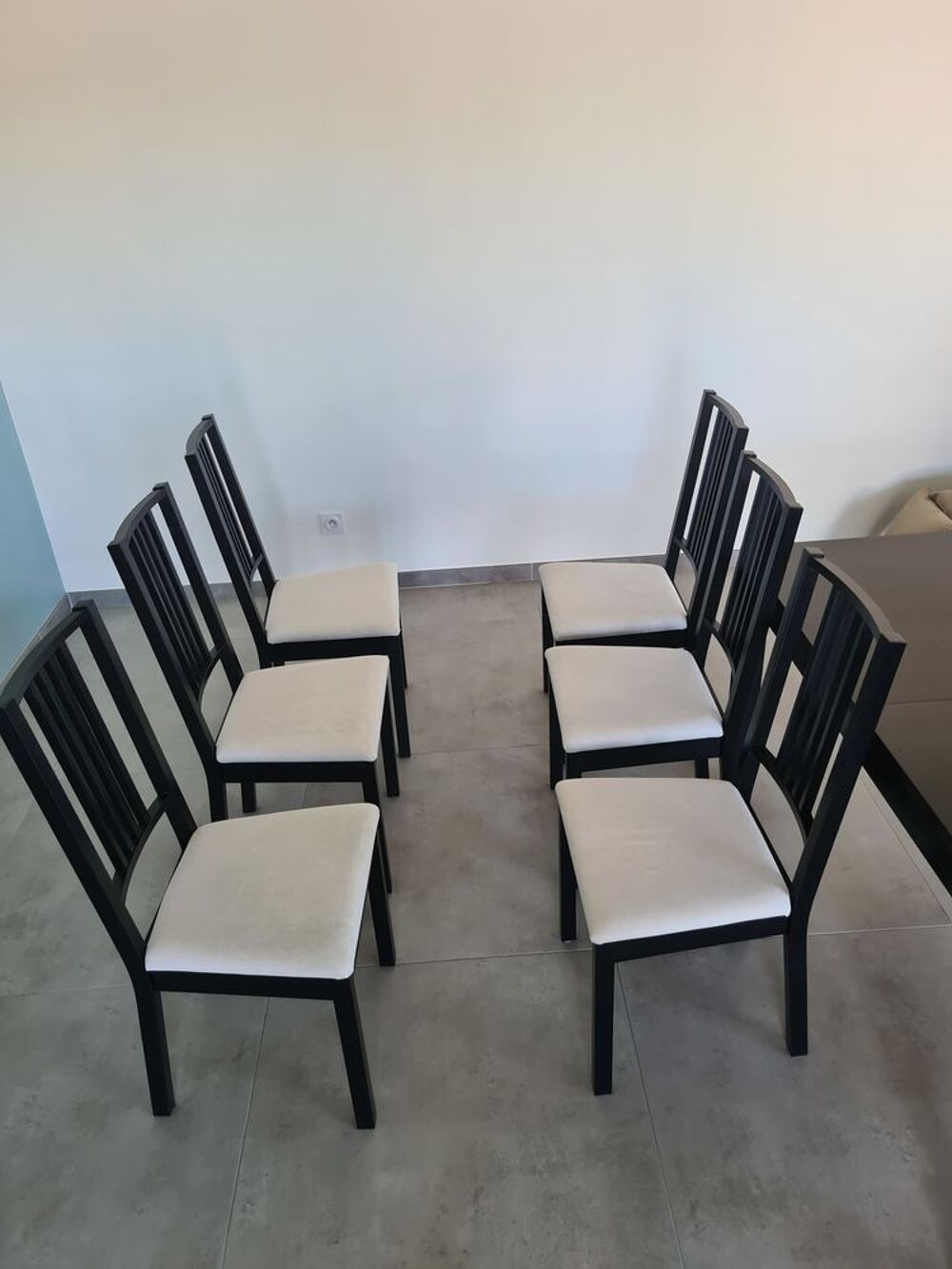 Table extensible 8/10 personnes et 6 chaises Meubles