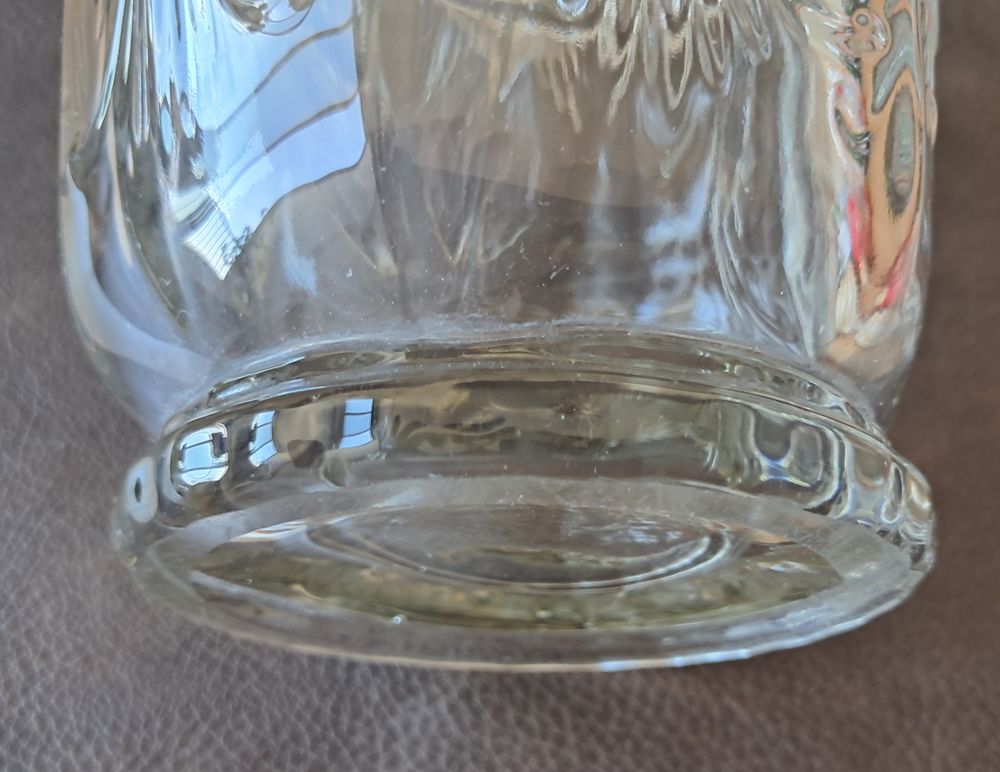 vase en verre moul&eacute; epais repr&eacute;sentant des oiseaux Verlux Décoration