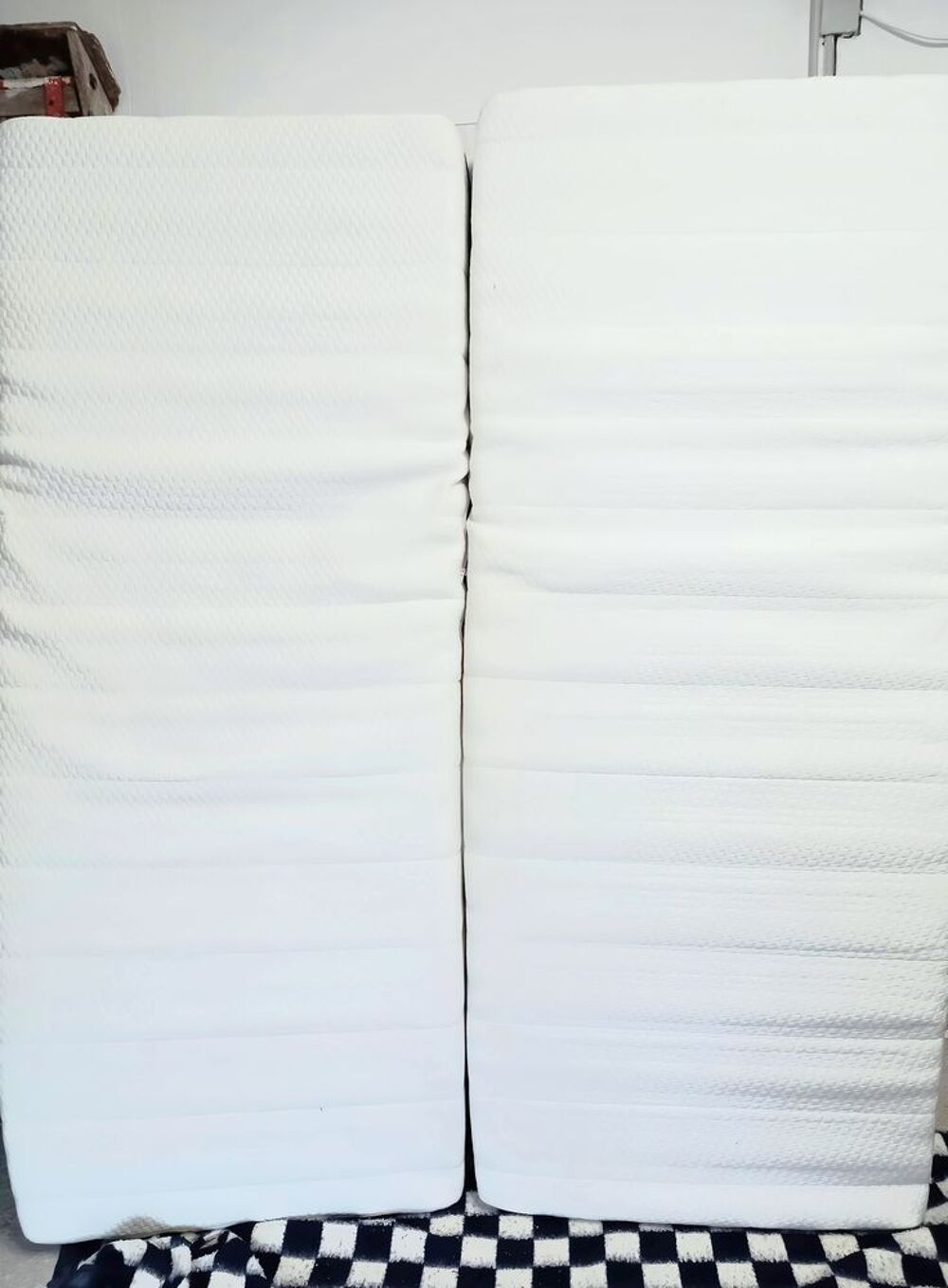 2 matelas Meubles