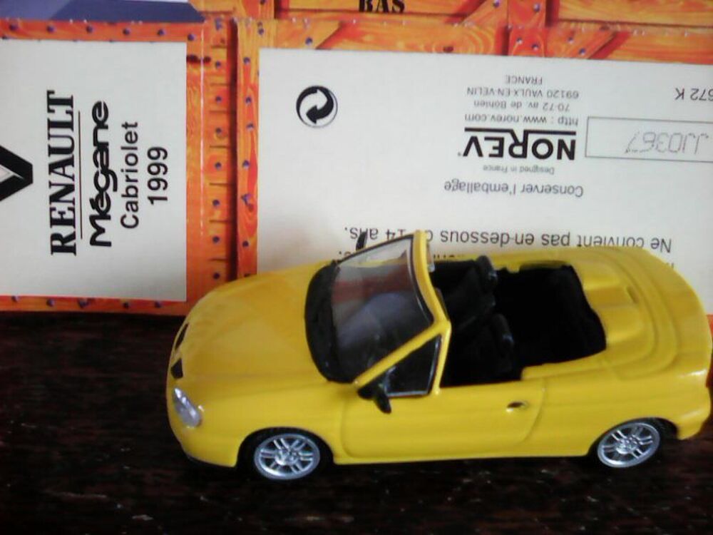 Voiture Megane Renault Cabriolet 1999 Norev 1/43 