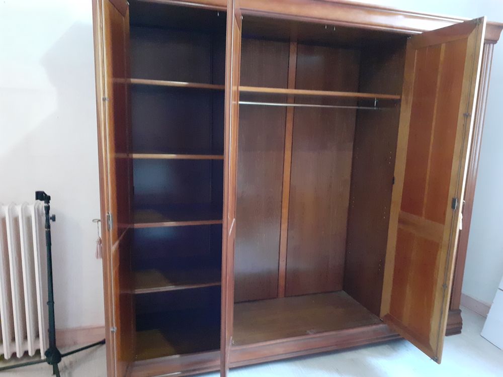 Armoire en merisier massif Meubles