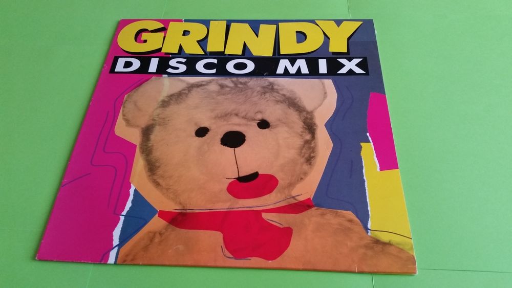 GRINDY DISCO MIX CD et vinyles