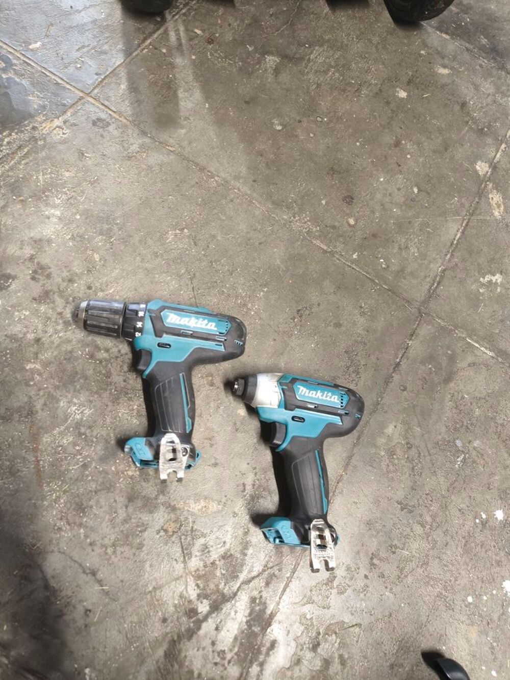 2 viseuse Makita Bricolage