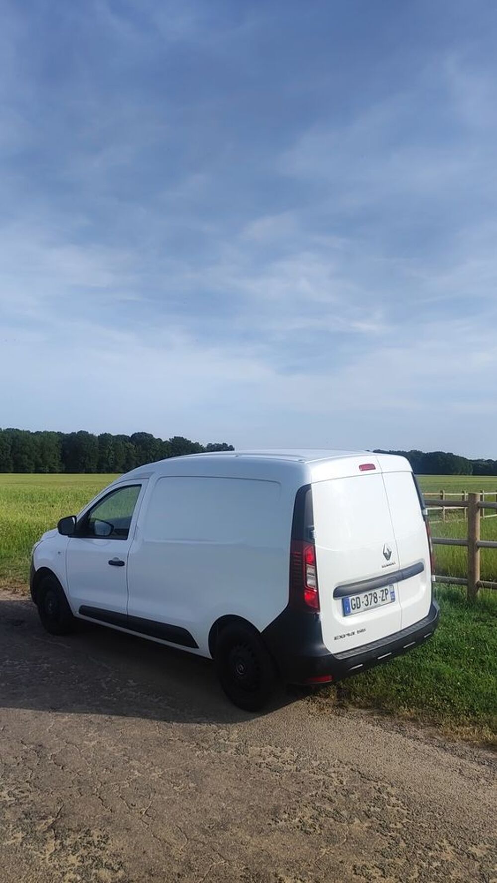 Kangoo Express KANGOO EXPRESS GRAND VOLUME BLUE DCI 95 GRAND CONFORT 2022 occasion 91300 Massy
