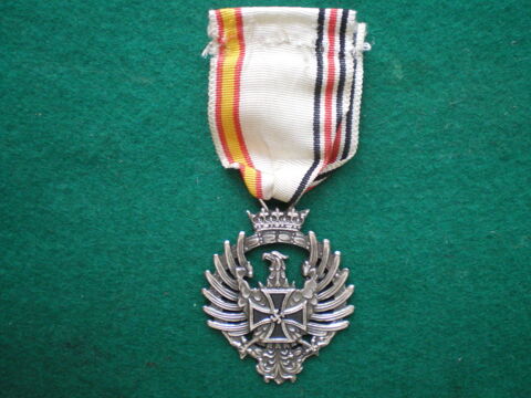 Mdaille des Vtrans Espagnols de la Division Azul. 70 Caen (14)