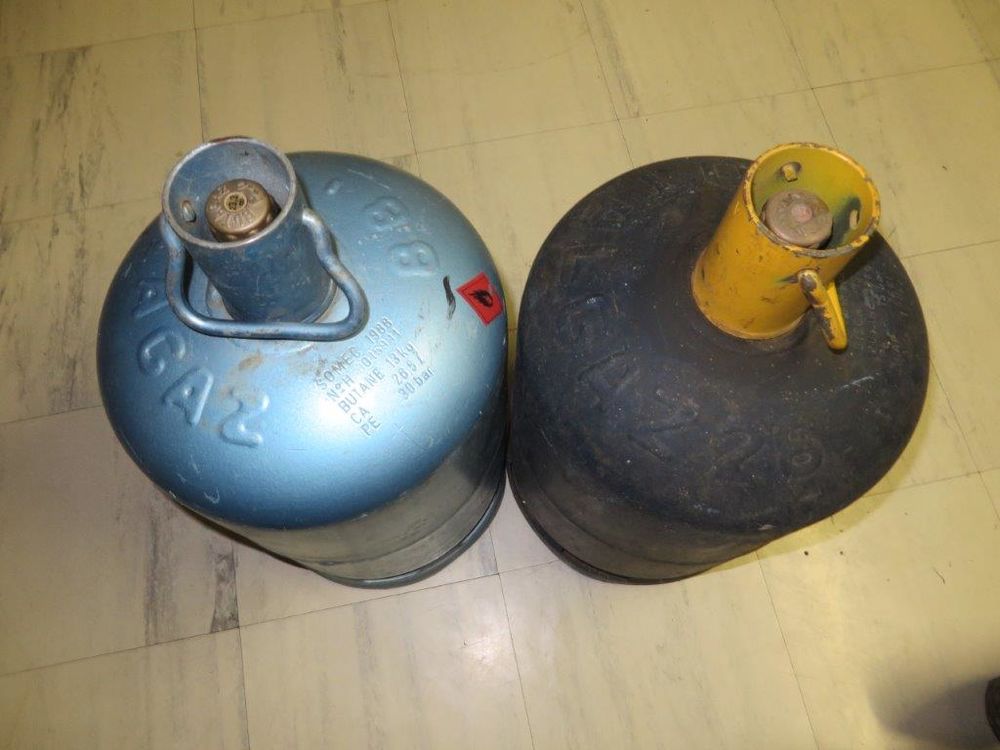 2 bouteilles gaz vide pour utilisation comme consigne Bricolage