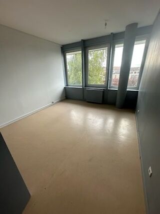  Appartement  louer 4 pices 115 m