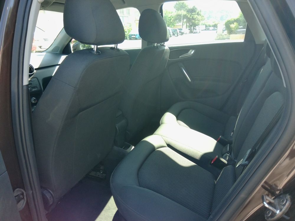 A1 Sportback 1.2 TFSI 86 Ambiente 2012 occasion 13821 La Penne-sur-Huveaune