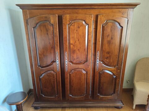 ARMOIRE EN AULNE MASSIF 350 Nieul-sur-Mer (17)