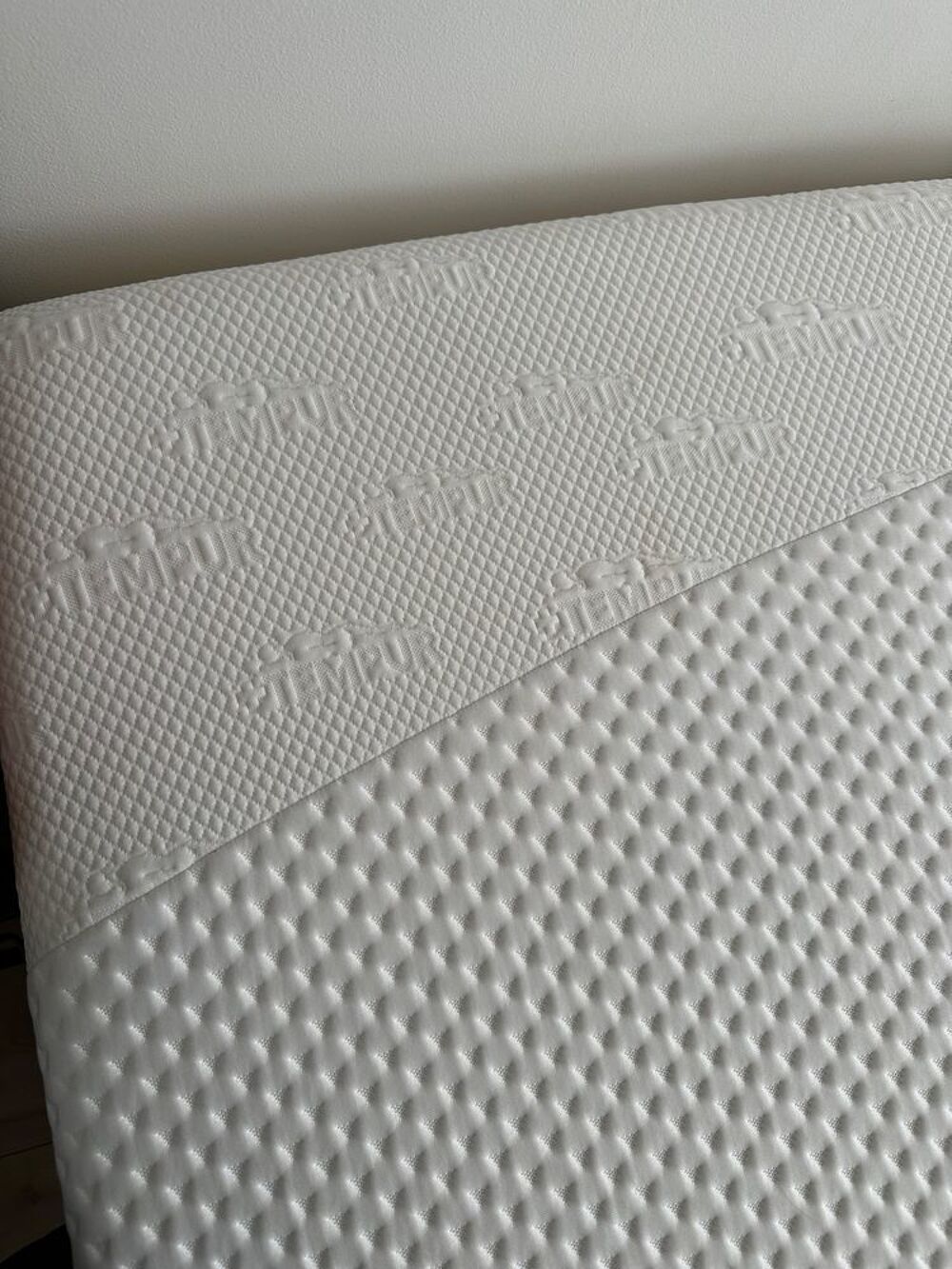 2 Matelas TEMPUR pour lit &eacute;lectrique Meubles
