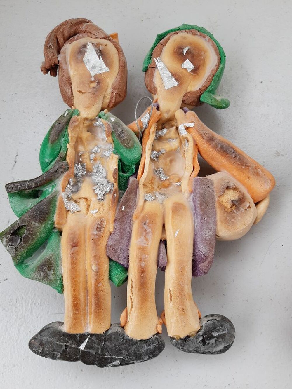 Couple Enfants Multicolore en P&acirc;te &agrave; Sel. Décoration