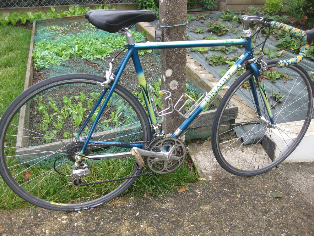 v&eacute;lo vintage hinault Vélos