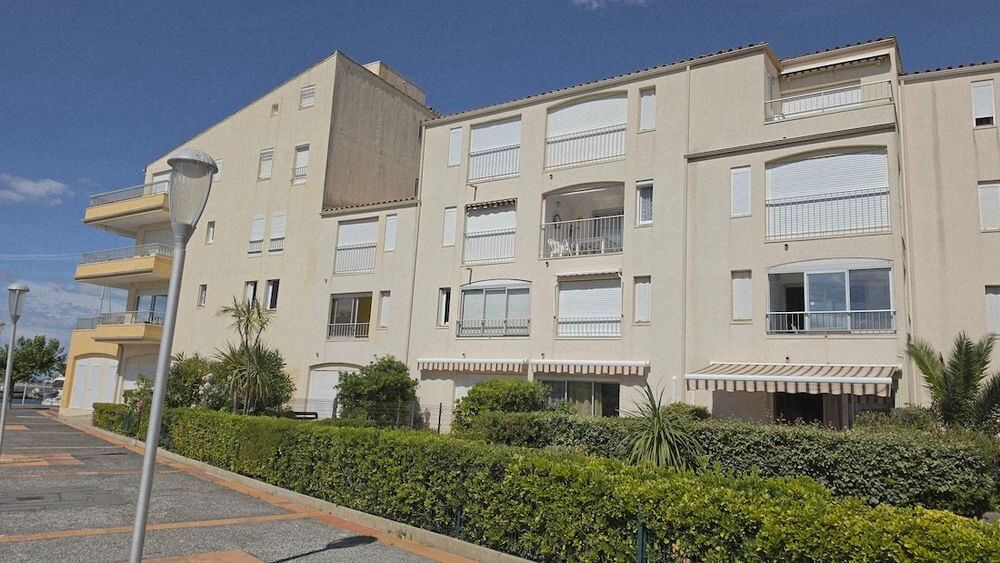 Vente Appartement LE CAP D'AGDE: Île des pêcheurs: 1ère ligne 4 couchages, loggia vitrée et parking Le cap d agde