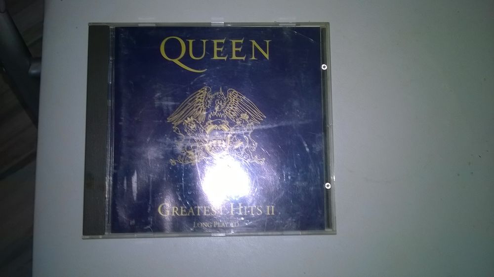 CD Queen 
Greatest Hits II 
1991
Excellent etat
A Kind O CD et vinyles
