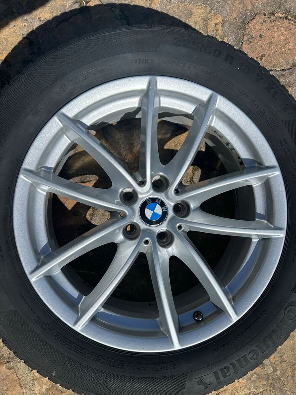 Pneu voiture - roue  occasion 01480 Jassans-Riottier