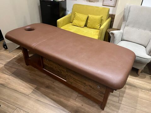 Table de massage professionnelle en bois exotique 350e Montrouge (92)