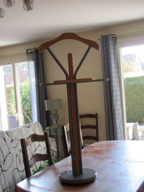 valet de chambre Gy-les-Nonains (45)